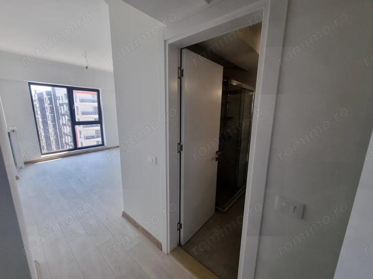 Apartament cu 3 camere decomandat în Energia