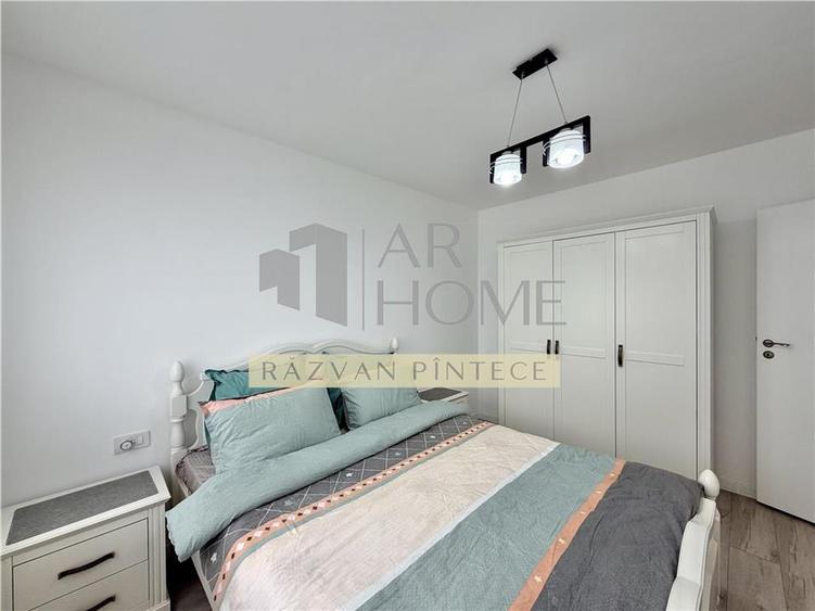 Apartament cu 3 camere decomandat, mobilat în Păulești