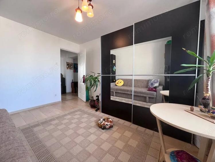 Apartament cu 3 camere decomandat în Dorobanți