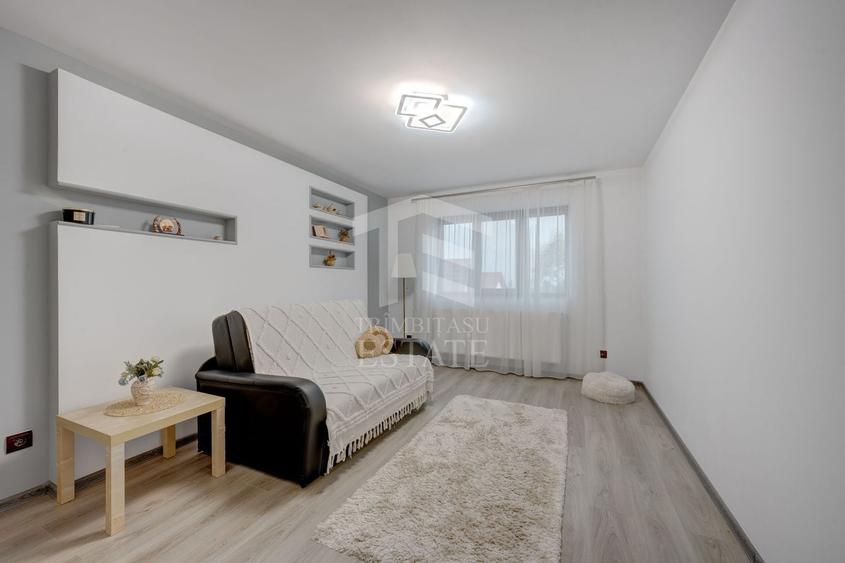 Casă individuală cu 5 camere cu Piscina în Pleașa