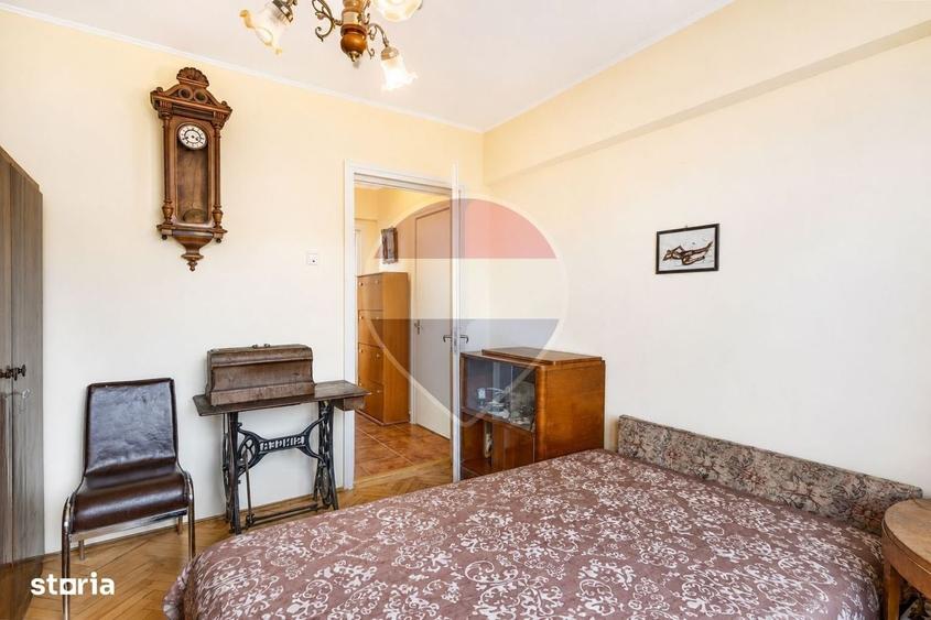Apartament cu 3 camere semidecomandat în Grigorescu
