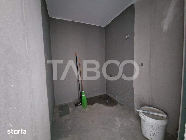 Apartament cu 3 camere decomandat în Șelimbăr — fotografia 3