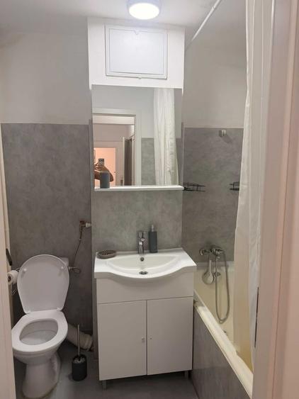 Apartament cu 3 camere decomandat în Gorjului