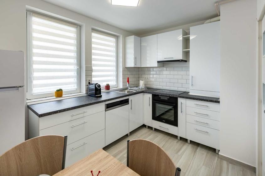 Apartament cu 2 camere decomandat în Central
