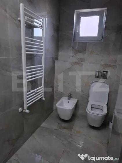 Apartament cu 4 camere decomandat în Burdujeni