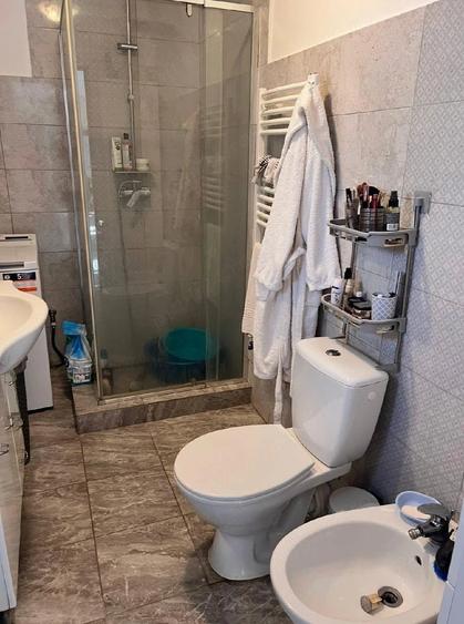Casă cu 2 camere cu Teren 280 Mp în Central