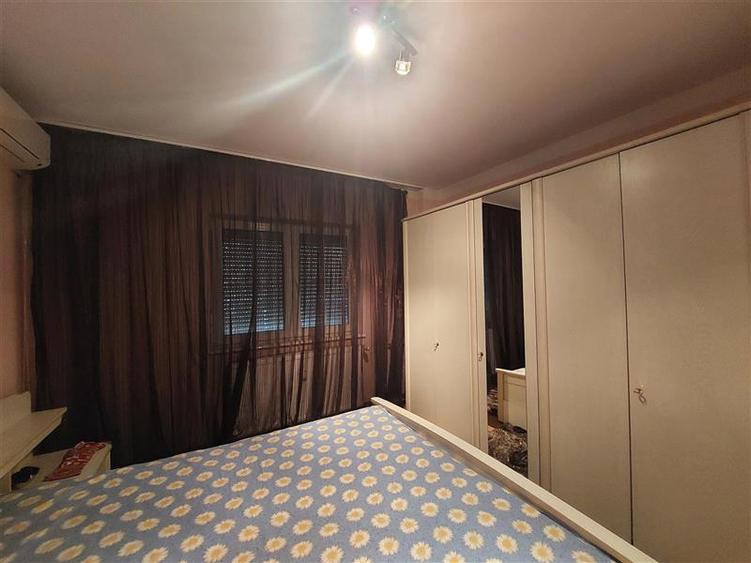 Apartament cu 3 camere decomandat în Aurel Vlaicu