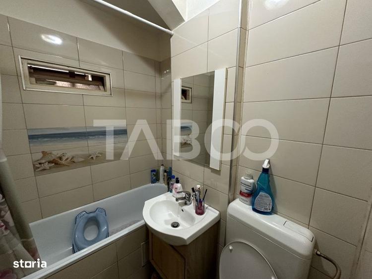 Apartament cu 2 camere semidecomandat, mobilat în Central