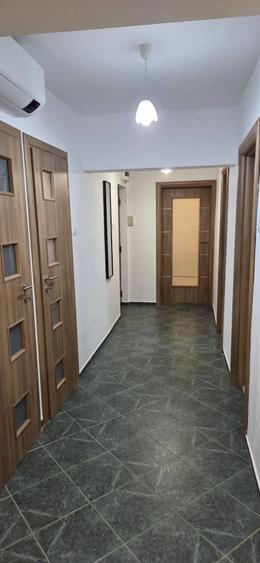 Apartament cu 3 camere decomandat, mobilat în Turda