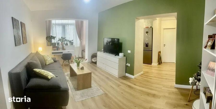 Apartament cu 3 camere în Tomis III