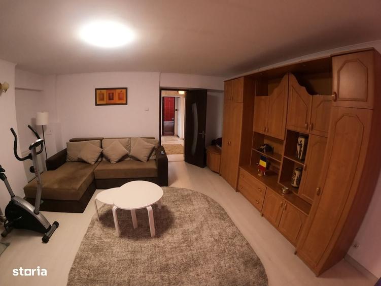 Apartament cu 2 camere decomandat în Uiești