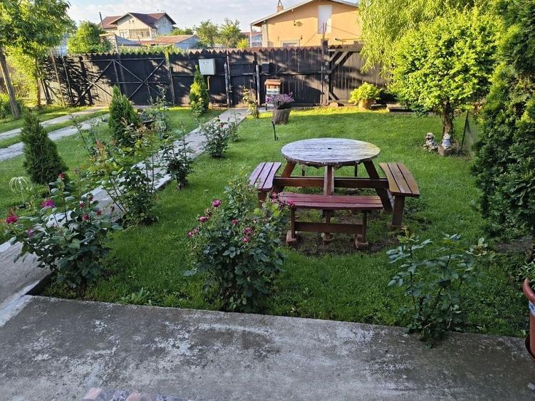 Casă cu 3 camere în Central
