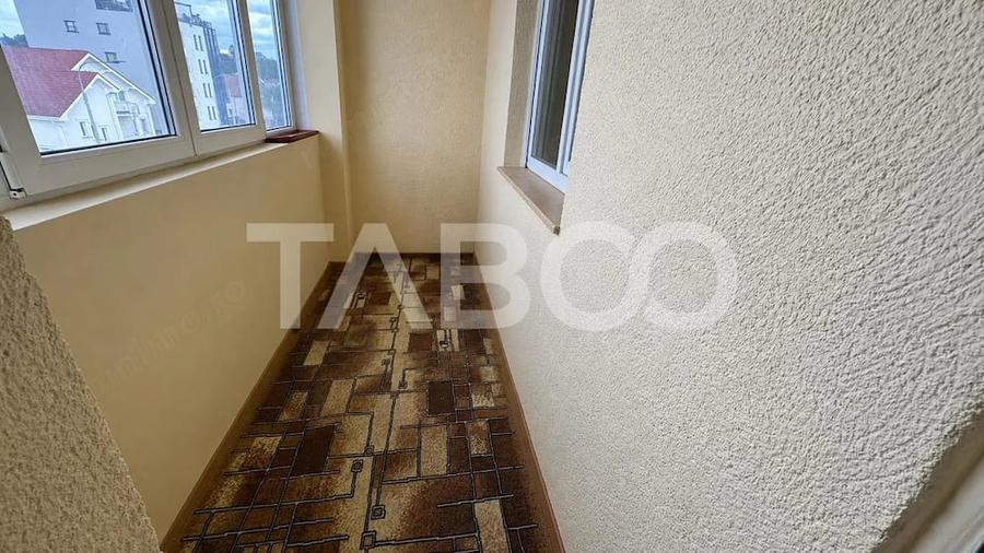Apartament cu 4 camere decomandat în Ștrand