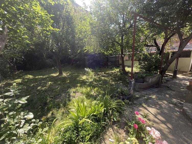 Casă individuală cu 3 camere cu Canalizare în Girocului