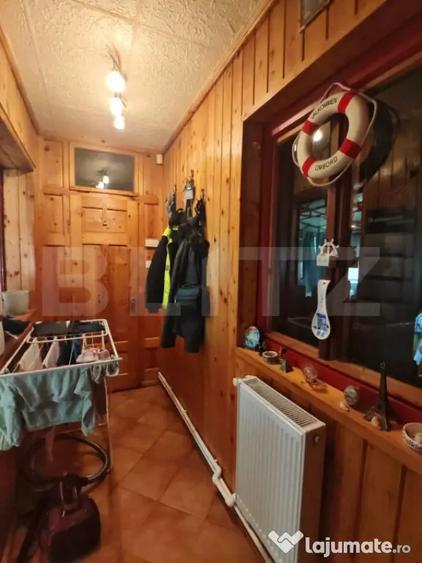 Casă cu 2 camere cu Teren 150 Mp în Zărnești