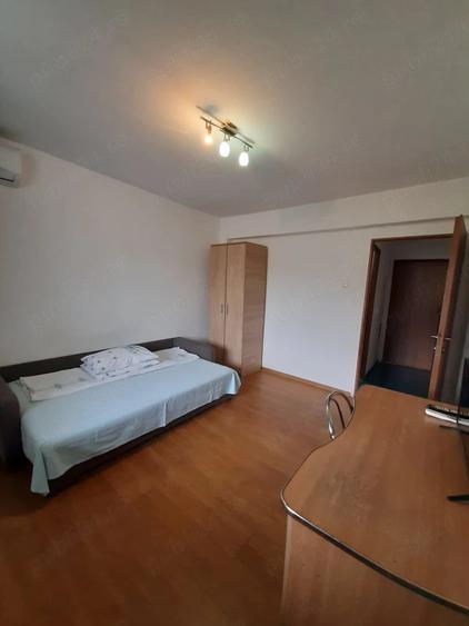 Apartament cu 3 camere decomandat în Ultracentral