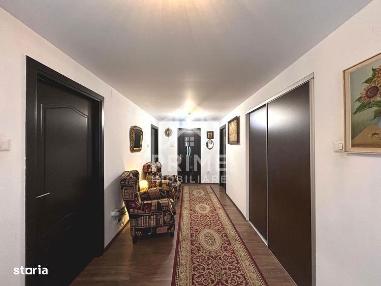 Casă cu 7 camere cu Teren 1004 Mp în Central