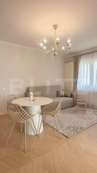 Apartament cu 3 camere semidecomandat, mobilat în Florești