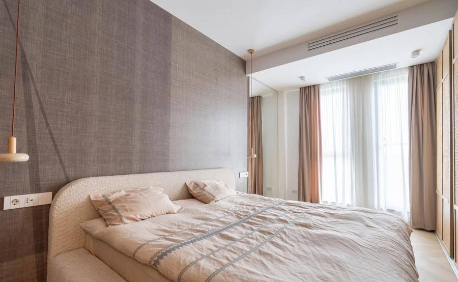 Apartament cu 3 camere semidecomandat, mobilat în P-ta Presei Libere