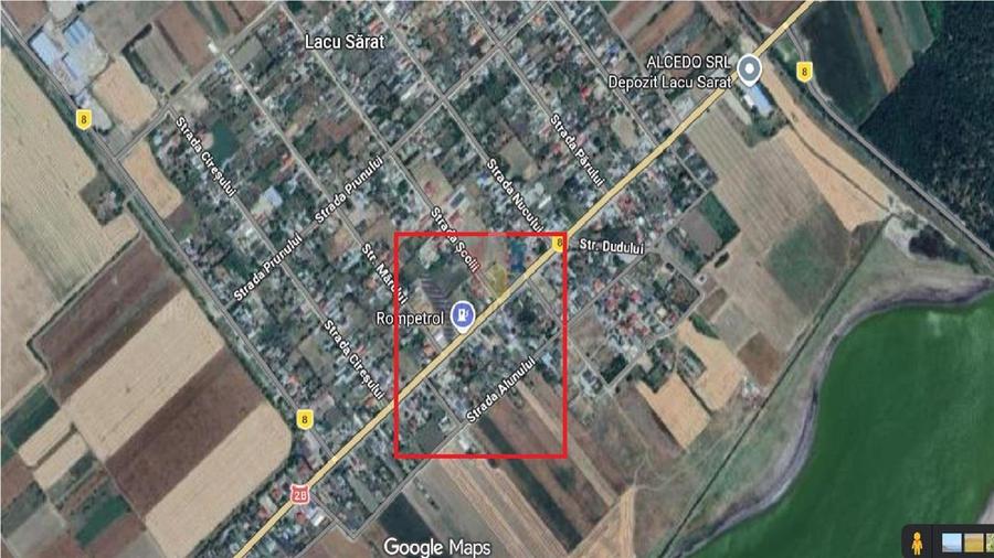 Teren intravilan de 4400 mp, în Lacu Sărat