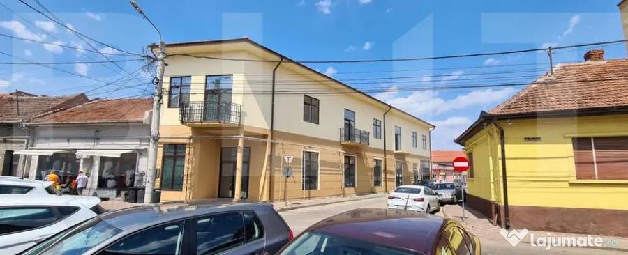 Spațiu comercial, de 500 mp, în Central