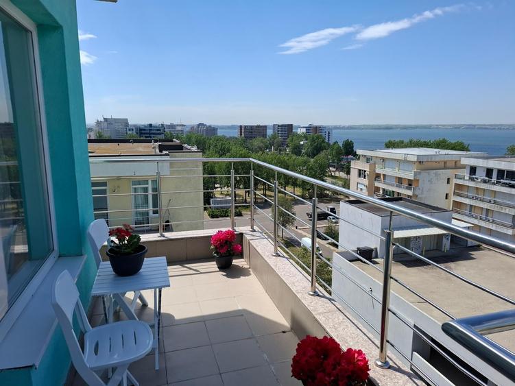 Apartament cu 2 camere semidecomandat, mobilat în Mamaia