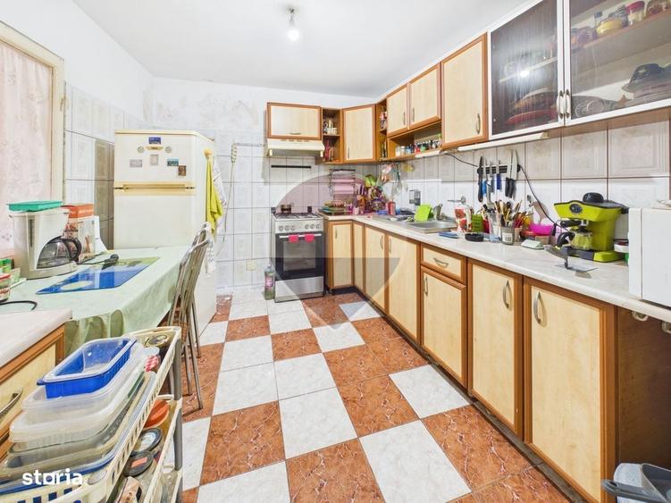 Casă cu 4 camere în Butimanu