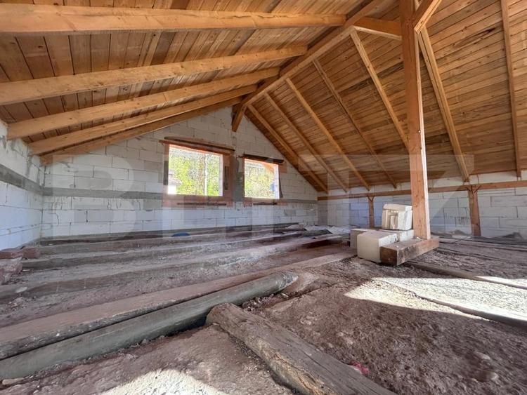 Casă individuală cu 2 camere cu Teren 1360 Mp în Exterior Nord