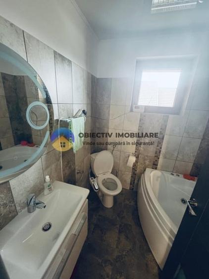 Casă cu 5 camere cu Teren 500 Mp în 1 Mai