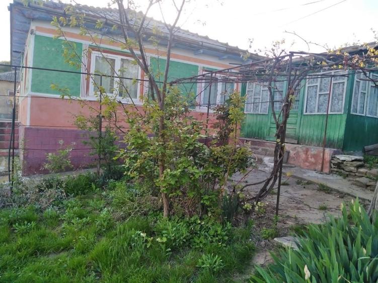 Casă cu 4 camere în Deleni