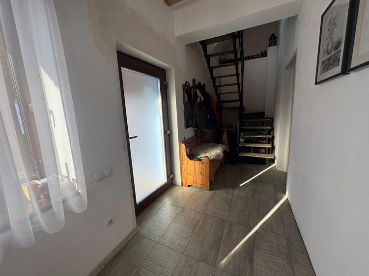 Casă individuală cu 3 camere cu Canalizare în Fântânele