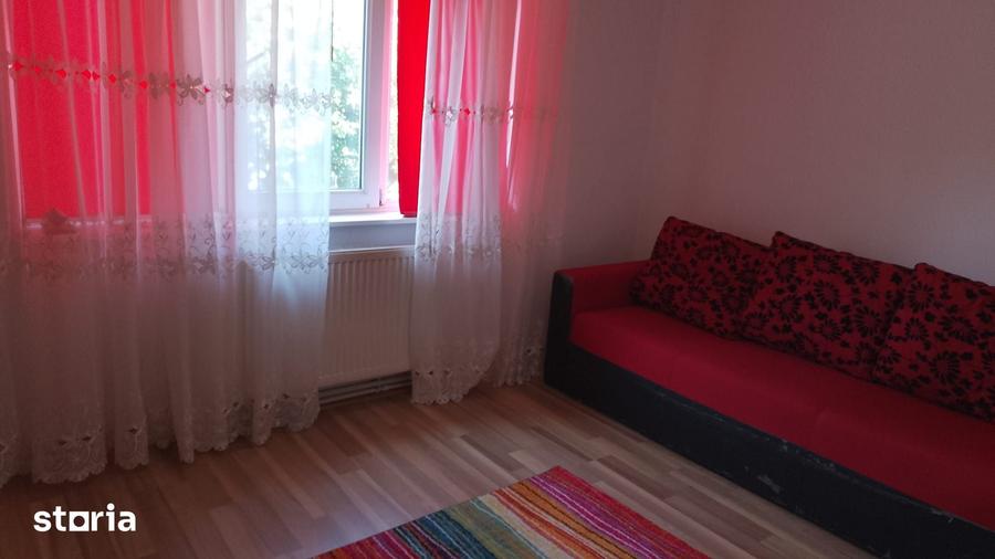 Apartament cu 2 camere semidecomandat în Micro 3