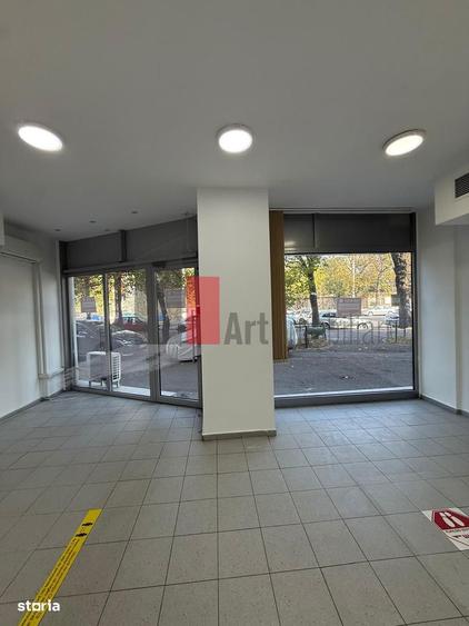 Spațiu comercial, de 241 mp, în 1 Mai