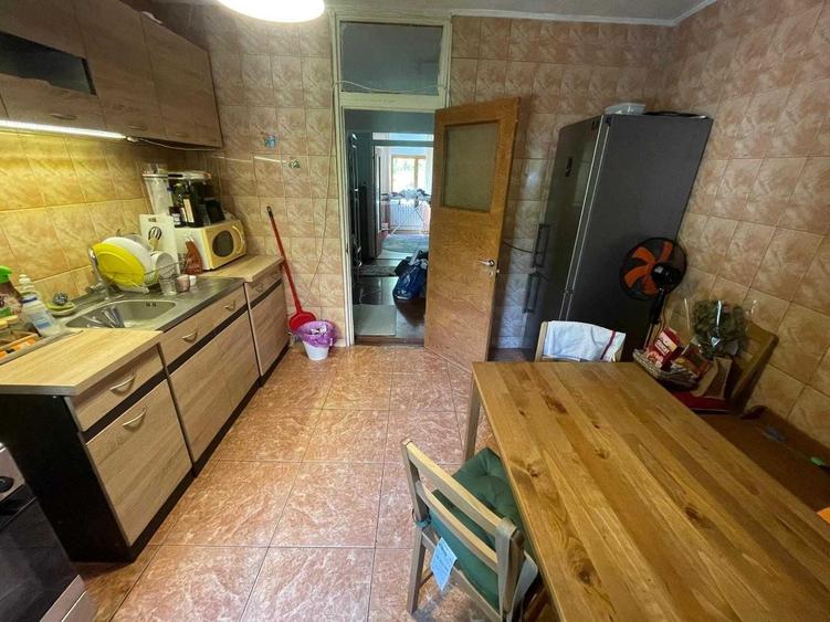 Apartament cu 4 camere decomandat în 13 Septembrie