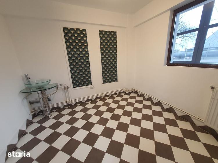 Spațiu comercial, de 20 mp, în Piața Unirii