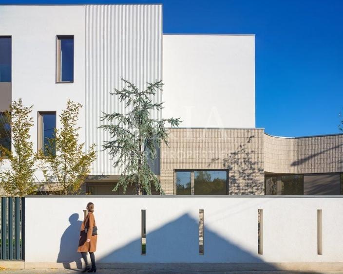 Casă individuală cu 7 camere cu Piscina în Pipera