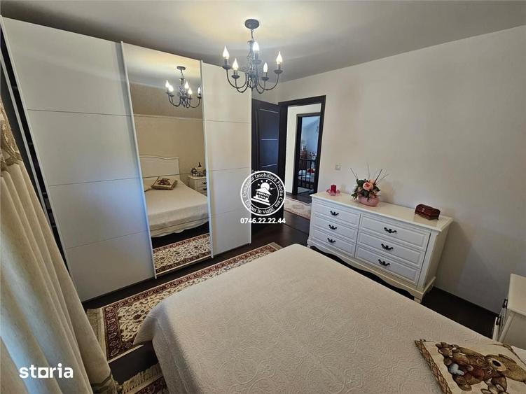 Casă cu 5 camere cu Teren 500 Mp în Lețcani