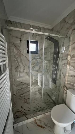 Casă cu 5 camere cu Teren 1000 Mp în Central