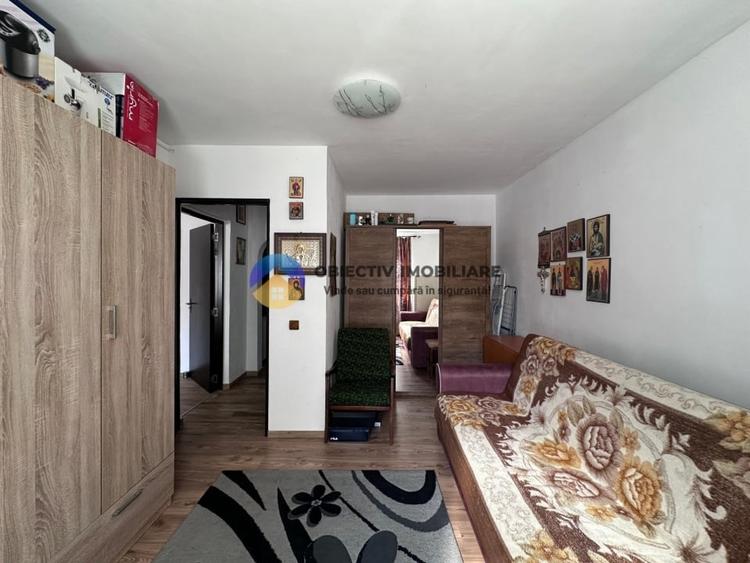 Apartament cu 2 camere decomandat, mobilat în Mărăței