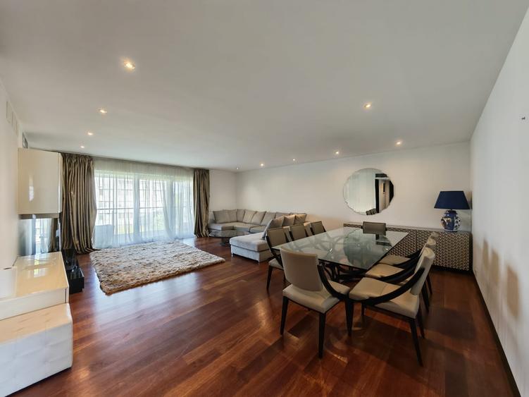 Apartament cu 4 camere decomandat, mobilat în Arcul de Triumf