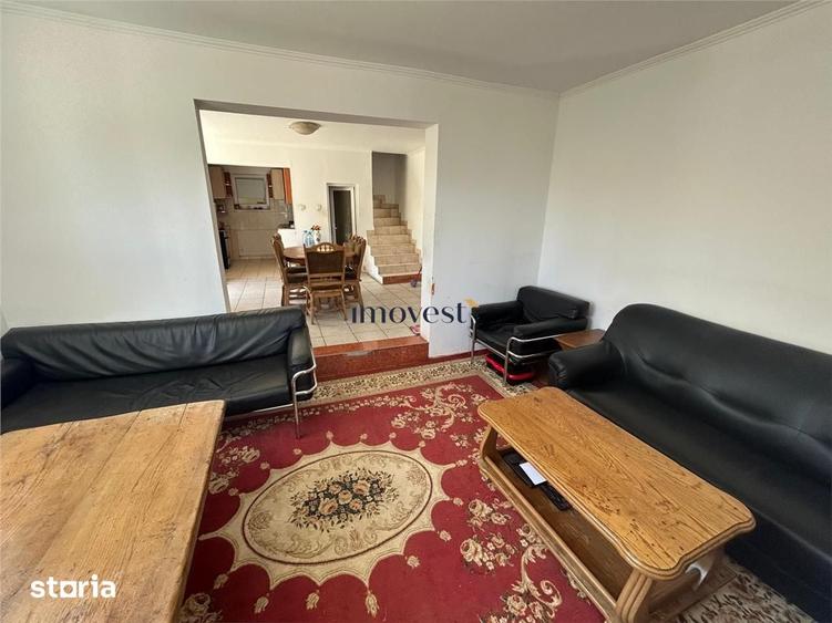 Casă cu 6 camere cu Teren 900 Mp în Vetiș