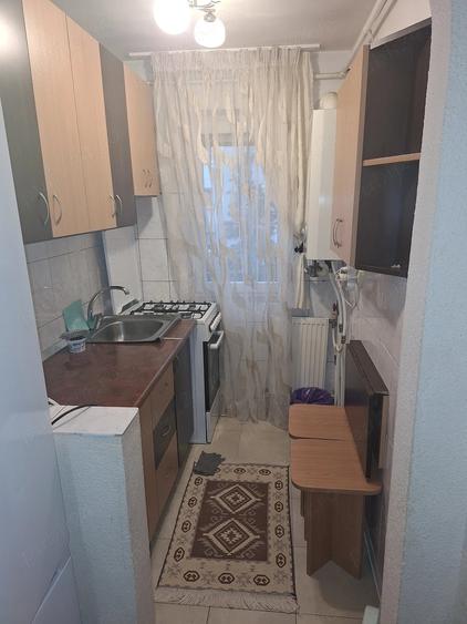 Apartament cu 2 camere semidecomandat în Săsar