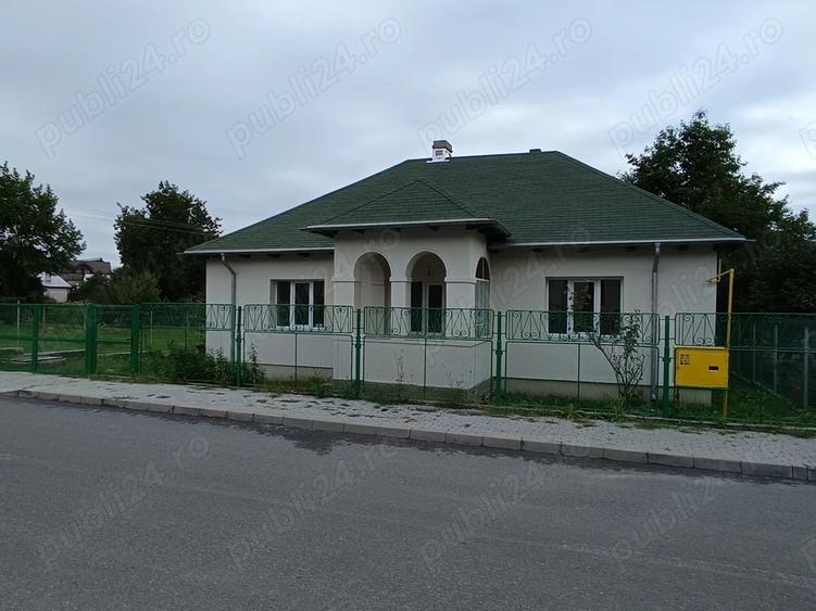Casă cu 3 camere cu Teren 860 Mp în Târgu Ocna