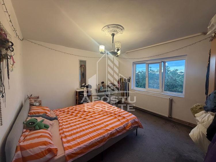 Apartament cu 2 camere decomandat, mobilat în Bucovina