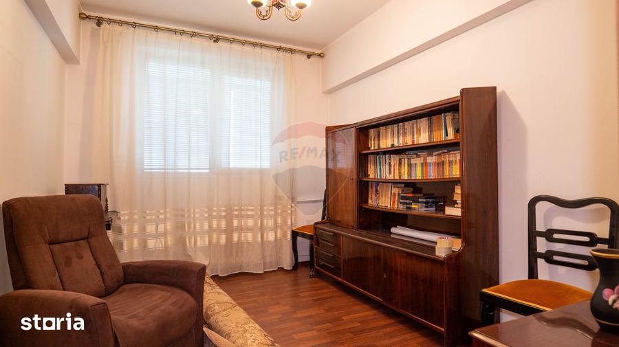 Apartament cu 3 camere decomandat, mobilat în Pantelimon