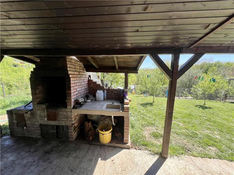 Casă cu 3 camere cu Teren 1200 Mp în Bârnova