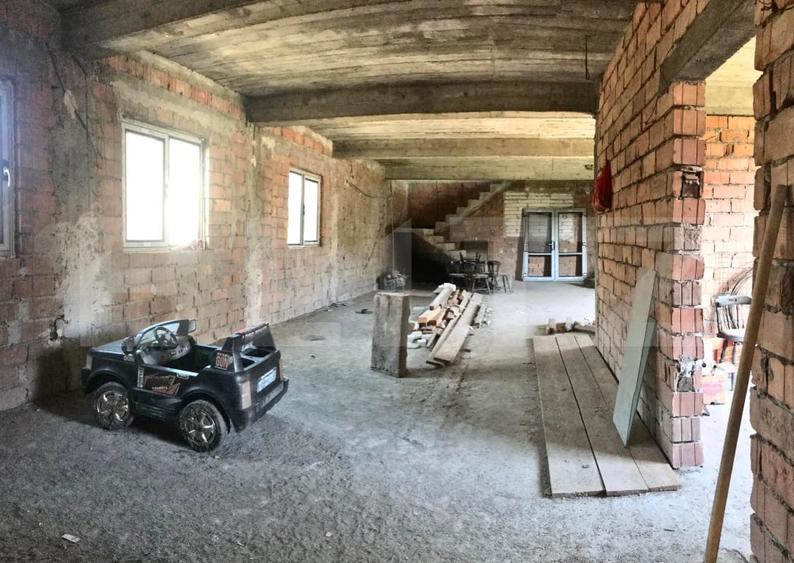 Casă individuală cu 6 camere cu Teren 3050 Mp în Bezdead