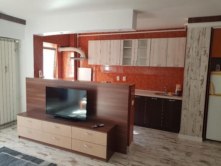 Garsonieră decomandată în Vitan
