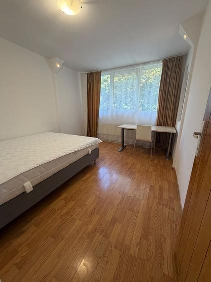 Apartament cu 4 camere decomandat în Zorilor