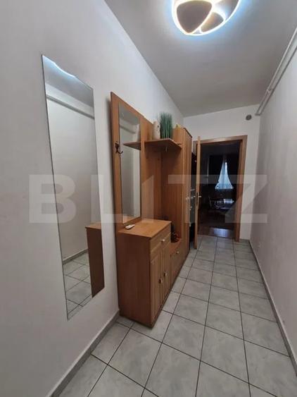 Apartament cu 3 camere decomandat, mobilat în Șcheia